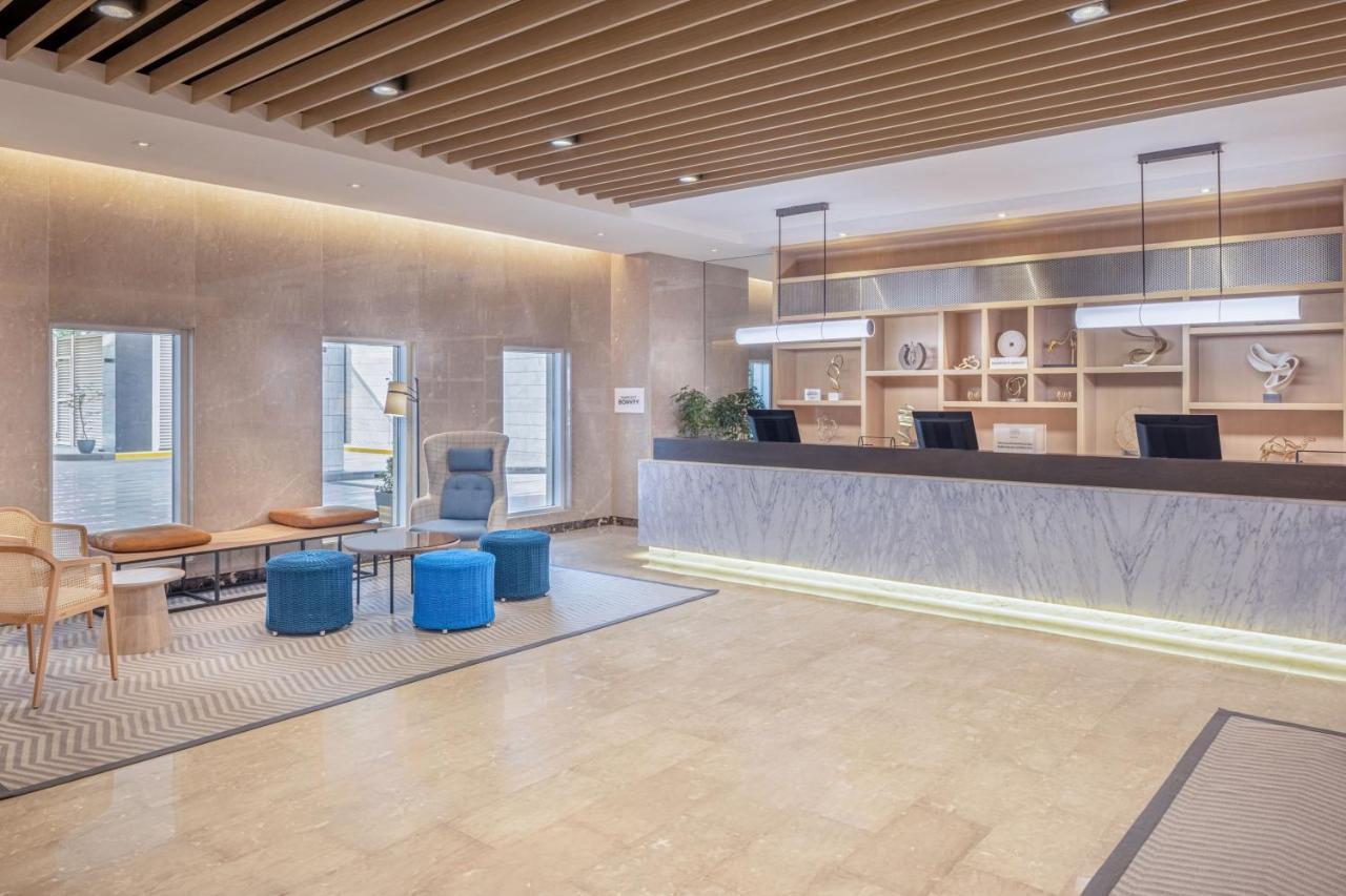 Four Points By Sheraton Corniche